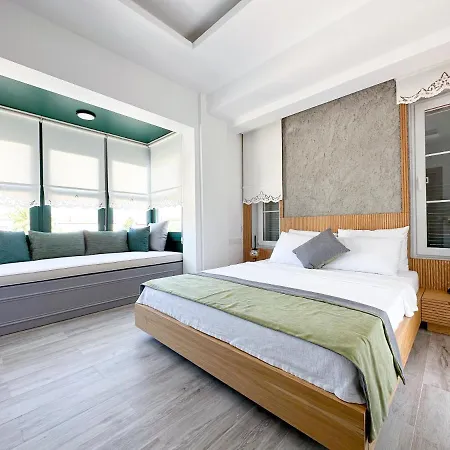 Muezeyyen Hanim Konagi * Alacati