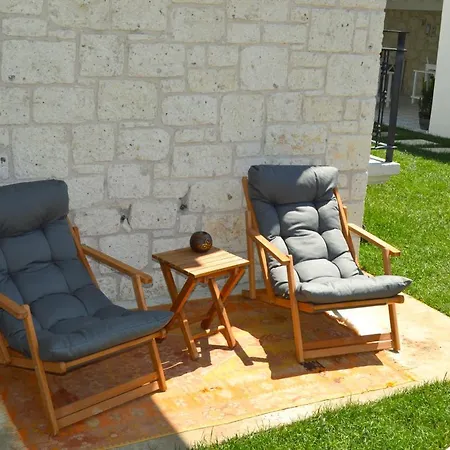 Szálloda Muezeyyen Hanim Konagi