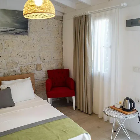 Muezeyyen Hanim Konagi *