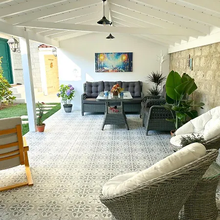 Hotell Muezeyyen Hanim Konagi