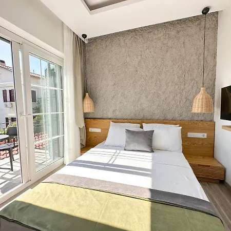 Otel Müzeyyen Hanım Konağı *