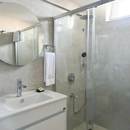 Müzeyyen Hanım Konağı Otel *