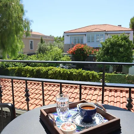 Muezeyyen Hanim Konagi Hotel Alacati