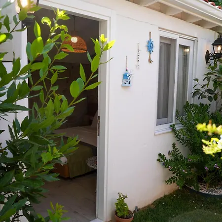 Muezeyyen Hanim Konagi * Alacati